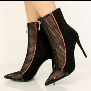 Cape Robbin Closed Toe Booties